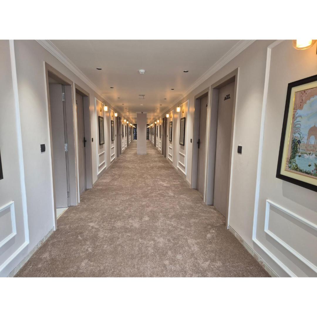 Hotel Royal Town アーメダバード エクステリア 写真